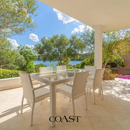 Cala Sassari - Pieds Dans L'eau