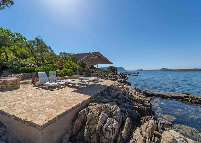 Cala Sassari - Pieds Dans L'eau